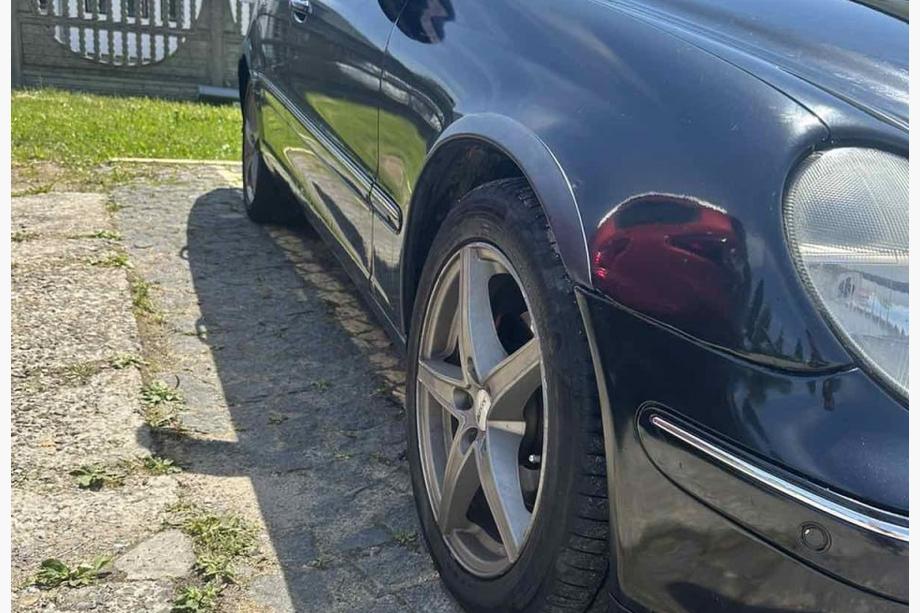 Mercedes razred C W203 2000–2007 Razširitve blatnikov SD (komplet 4 kosi, črne, ABS plastika) Fotografija 2