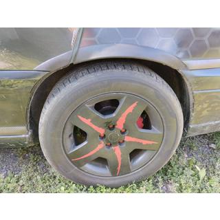 Obrobe kolotek (4 kosi, črne, ABS plastika) Opel Omega B 1994–2003 fotografija 1