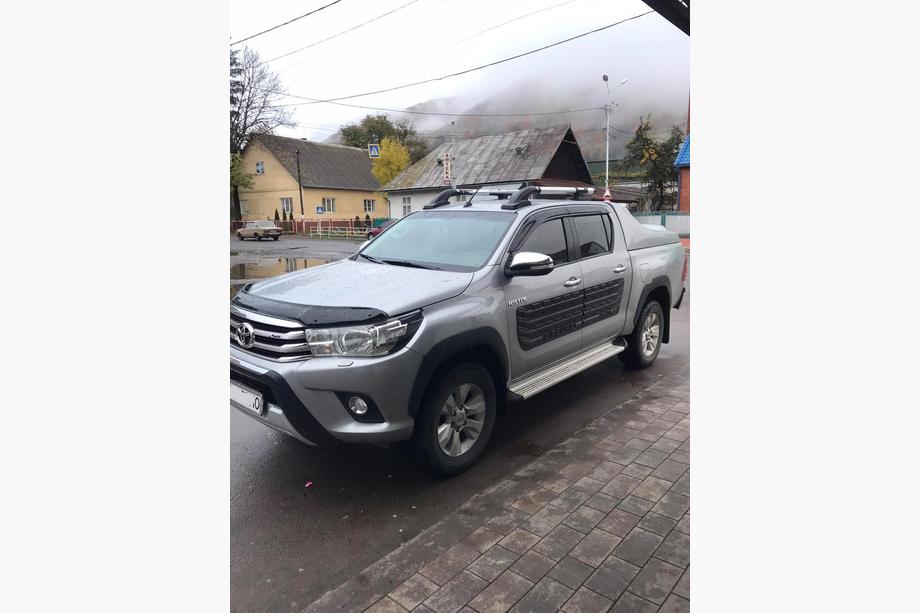 Toyota Hilux 2015– Strešne sani s prečkami (2 kosa, krom) Image
