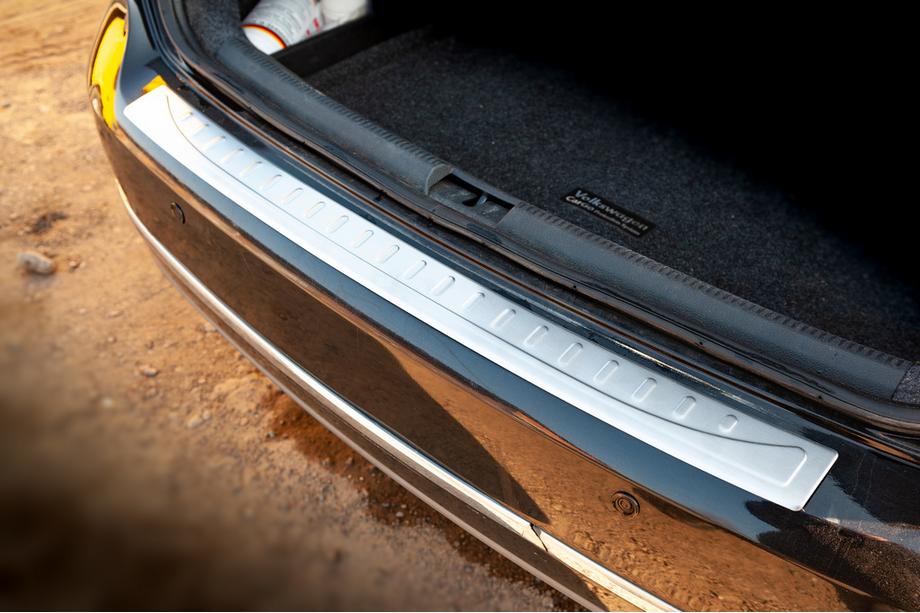 Volkswagen Passat B7 2012–2015 OmsaLine MAT zaščitna letev zadnjega odbijača (Sedan, nerjaveče jeklo) Image