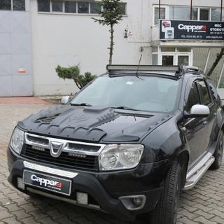 Obloga pokrova motorja (ABS) Renault Duster 2008–2017 fotografija 2