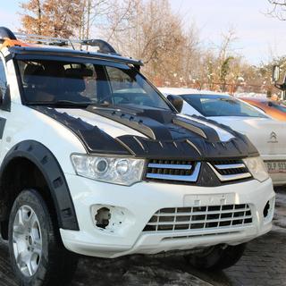 Deflektor pokrova motorja V1 (ABS) Mitsubishi L200 2006–2015 fotografija 3