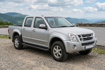 Isuzu D-Max 2002–2011 Stranske stopnice Allmond Black (2007-2012, 2 kos, aluminij) fotografija 1