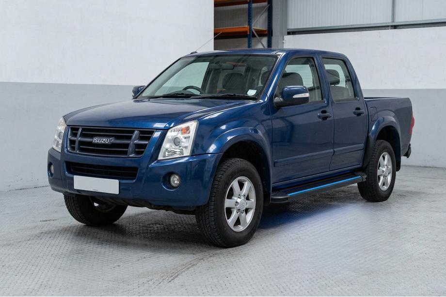 Isuzu D-Max 2002–2011 Bocne stopnice Maya Blue (2007-2012, 2 kos, aluminij) Image