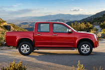 Isuzu D-Max 2002–2011 Stranske stopnice Maya Red (2007-2012, 2 kosa, aluminij) fotografija 1