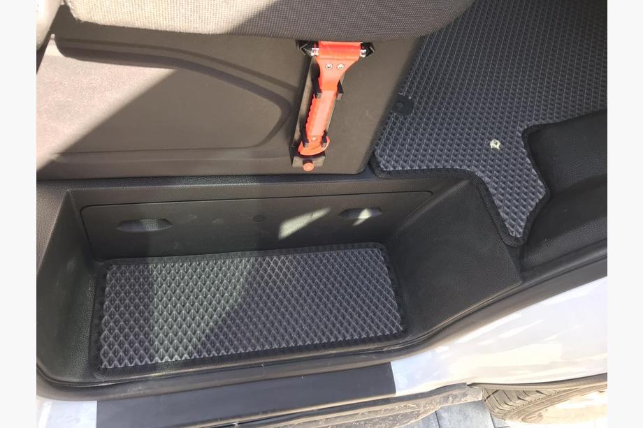 Ford Transit 2014– Preproge za pragove (3 kos, EVA, črne) Image