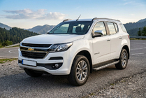 Chevrolet Trailblazer 2012–2019 Stranske stopnice BlackLine (2 kos, aluminij) fotografija 1