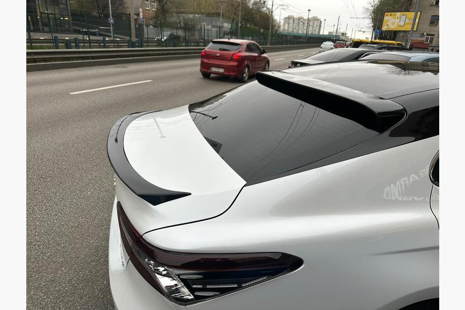 Toyota Camry 2017–2023 Spojler za zadnje steklo (črn) Image