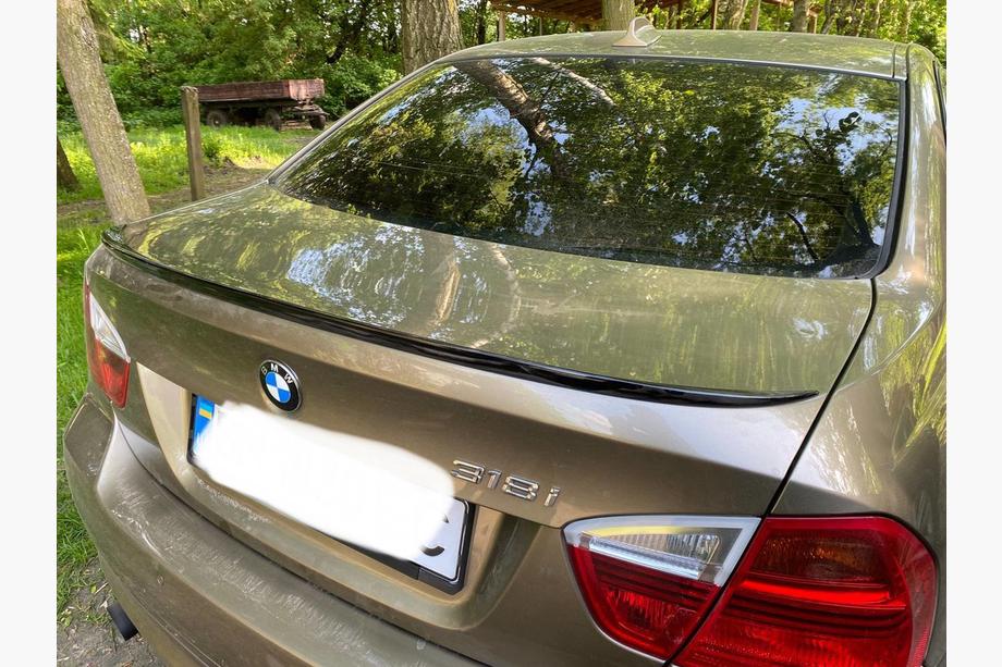 BMW serija 3 E90/E91 2005–2011 HongHang V1 spojler (ABS, črna sijaj) Image