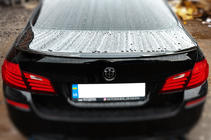 BMW serija 5 F10/F11 2010–2016 Spojler LIP V1 (1234 Upgrade, črn) fotografija 2