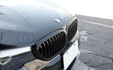 BMW serija 5 G30/G31 2017–2023 Ledvična maska 1 Bar (2017-2020, črna visok sijaj) fotografija 1
