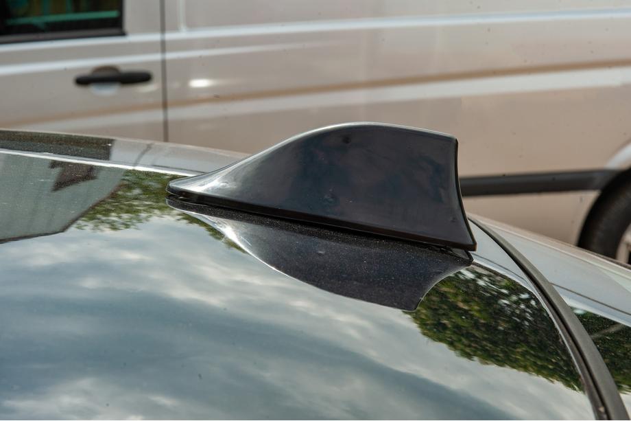 Shark fin strešna antena (črna, ABS) Fotografija 2
