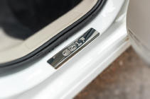 Volkswagen Golf 7/E-Golf 2012–2020 OmsaLine V2 obloge pragov (4 kosi, nerjaveče jeklo) fotografija 3