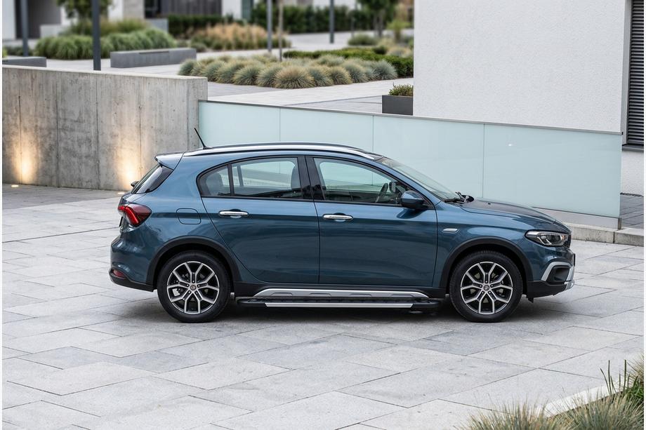 Fiat Tipo Cross 2021– Stranske stopnice RedLine (2 kos, aluminij) Image