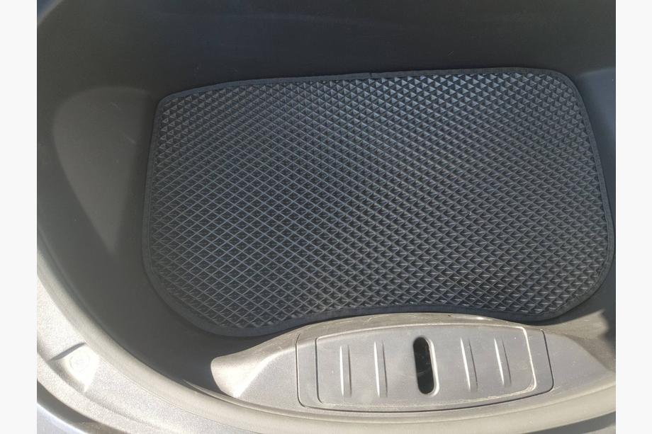 Tesla Model 3 2017– Sprednja EVA preproga za prtljažnik (črna) Image