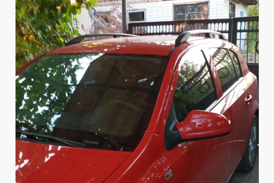 Opel Astra H 2004–2013 Aluminijaste strešne sani (HB, črne) Image