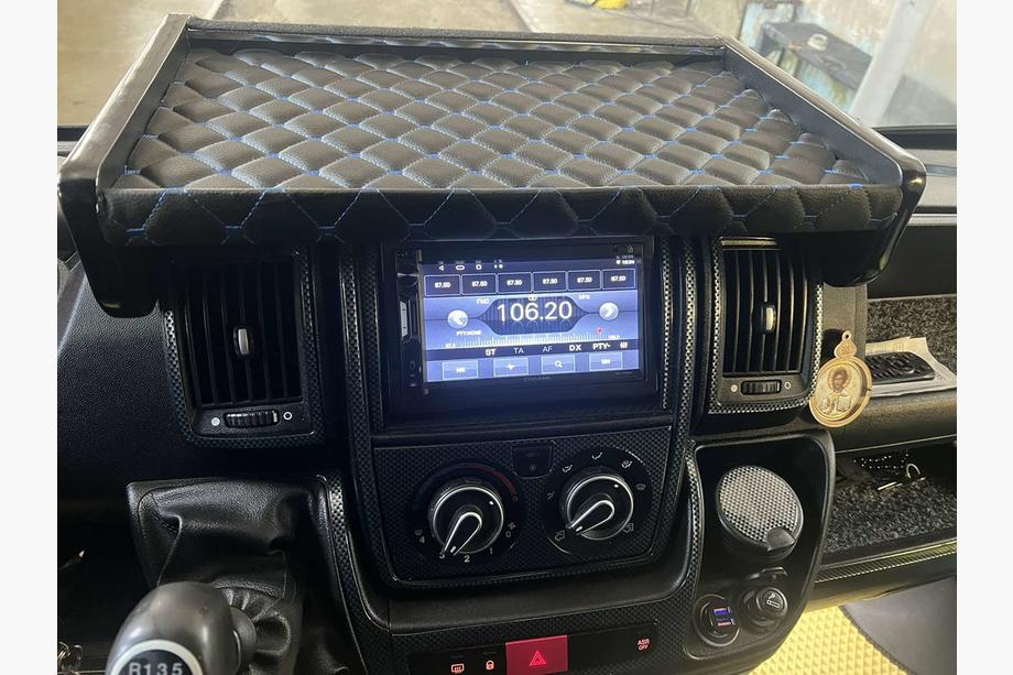Fiat Ducato 2006–2025 Polica za armaturno ploščo (ECO-BLUE) Fotografija 5