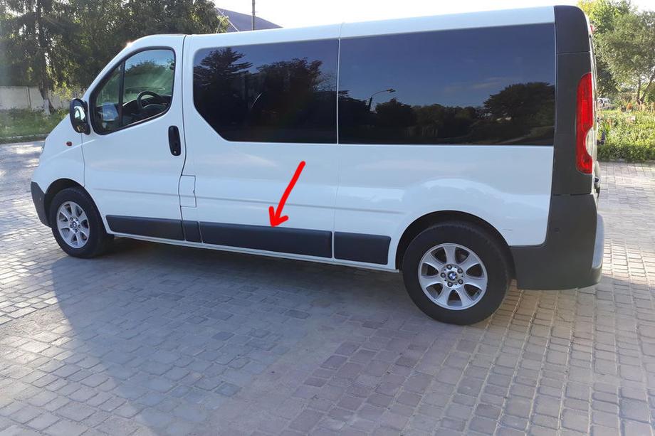 Renault Trafic 2001–2015 Originalna rabljena letvica vrat (L3) Image
