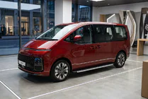 Hyundai Staria 2021– Bočne stopnice Fullmond (2 kos, aluminij) fotografija 1