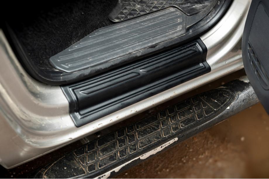 Volkswagen Amarok 2010–2022 EuroCap zaščitne letve pragov (4 kos, ABS) Fotografija 3