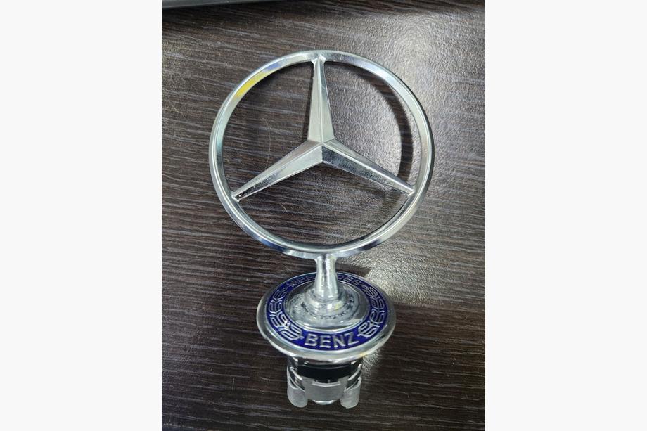 Mercedes E-class W210 1995–2002 ZNIŽANO! Emblem nišana (z napisom) Image