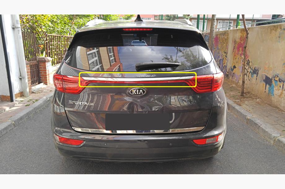 Kia Sportage 2015–2021 Kromirana letev nad registrsko tablico (2019-2021, nerjaveče jeklo) Image