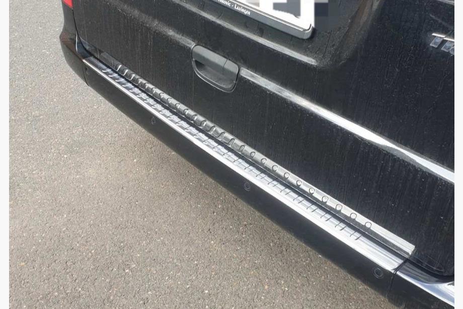 Mercedes Viano 2004–2014 Zaščitna letev zadnjega odbijača z zavihkom (Carmos V2, nerjavno jeklo) Image