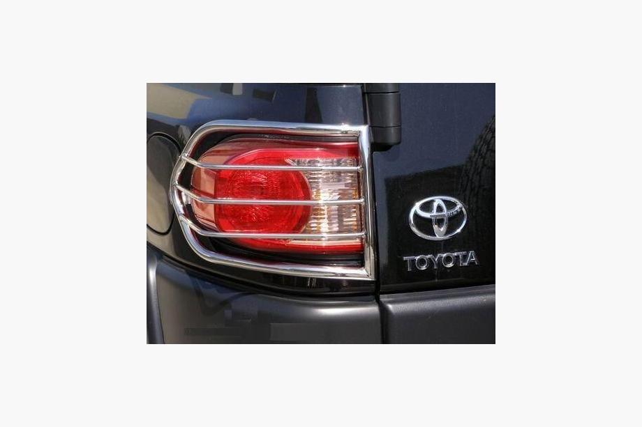 Toyota FJ Cruiser 2006–2022 Zaščita zadnjih luči iz nerjavnega jekla (2 kosa) Fotografija 8