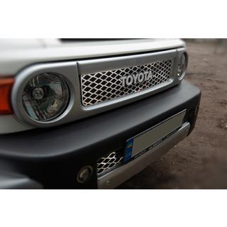 Kromirane letvice za masko (nerjavno jeklo) Toyota FJ Cruiser 2006–2022 fotografija 2