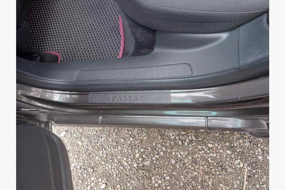 Volkswagen Passat B6 2006–2012 DDU zaščitne letve pragov (set 4 kos, plastika) Fotografija 2