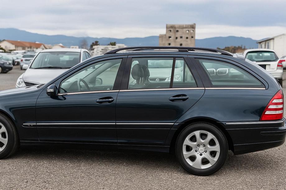 Mercedes razred C W203 2000–2007 Obrobe stekel (nerjaveče jeklo) Fotografija 3