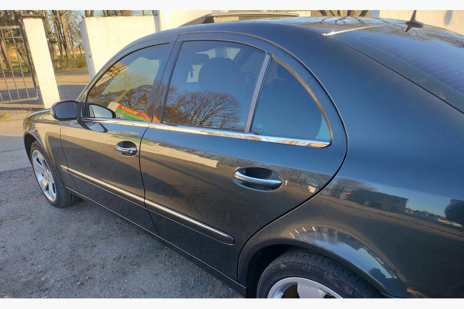 Mercedes E-class W211 2002–2009 Zunanje okrasne letve okoli stekel (inox) SD, Carmos - turško jeklo (4 kosi) Fotografija 9